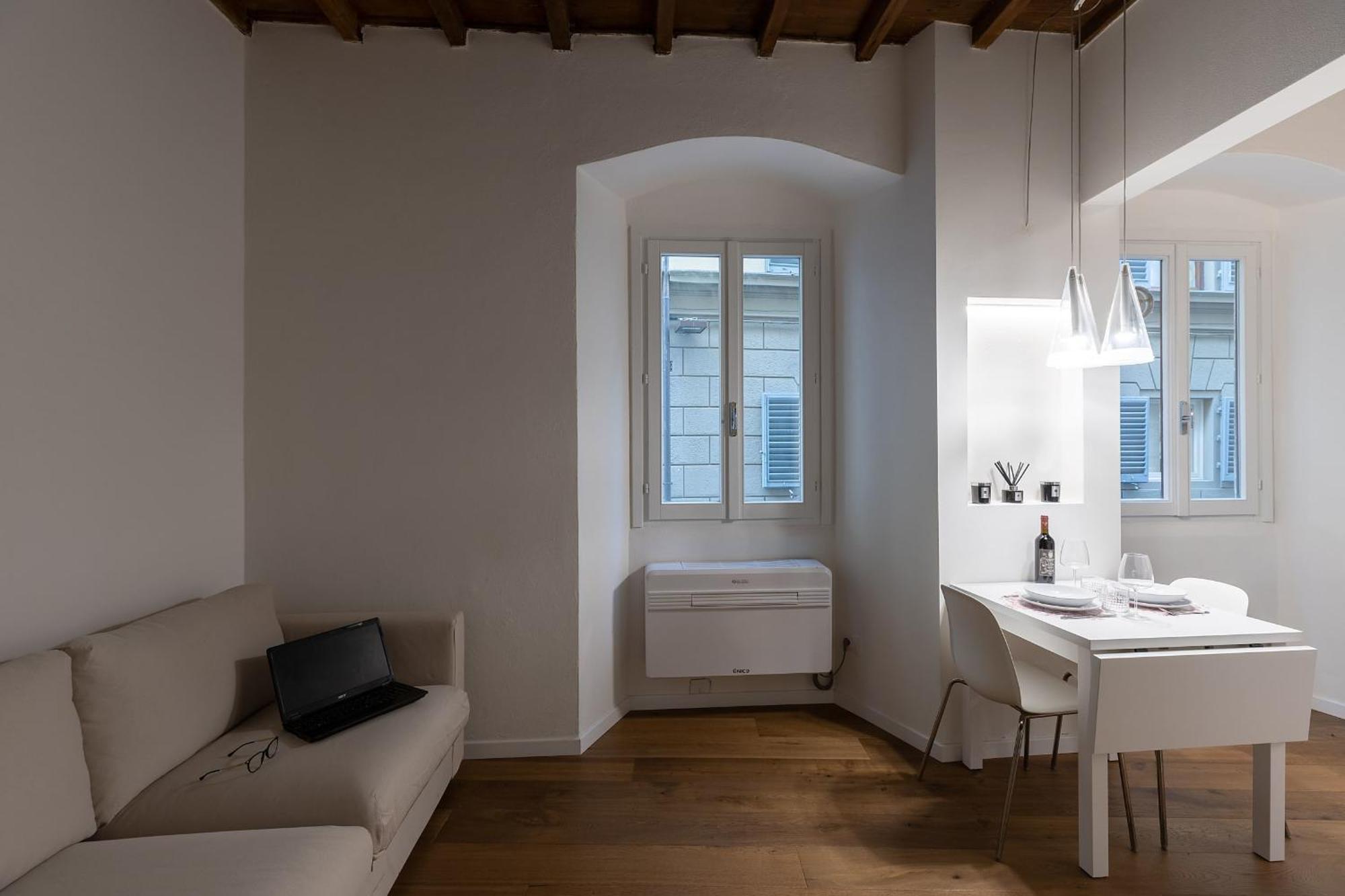 Alighieri's Suite-hosted By Sweetstay Appartement *